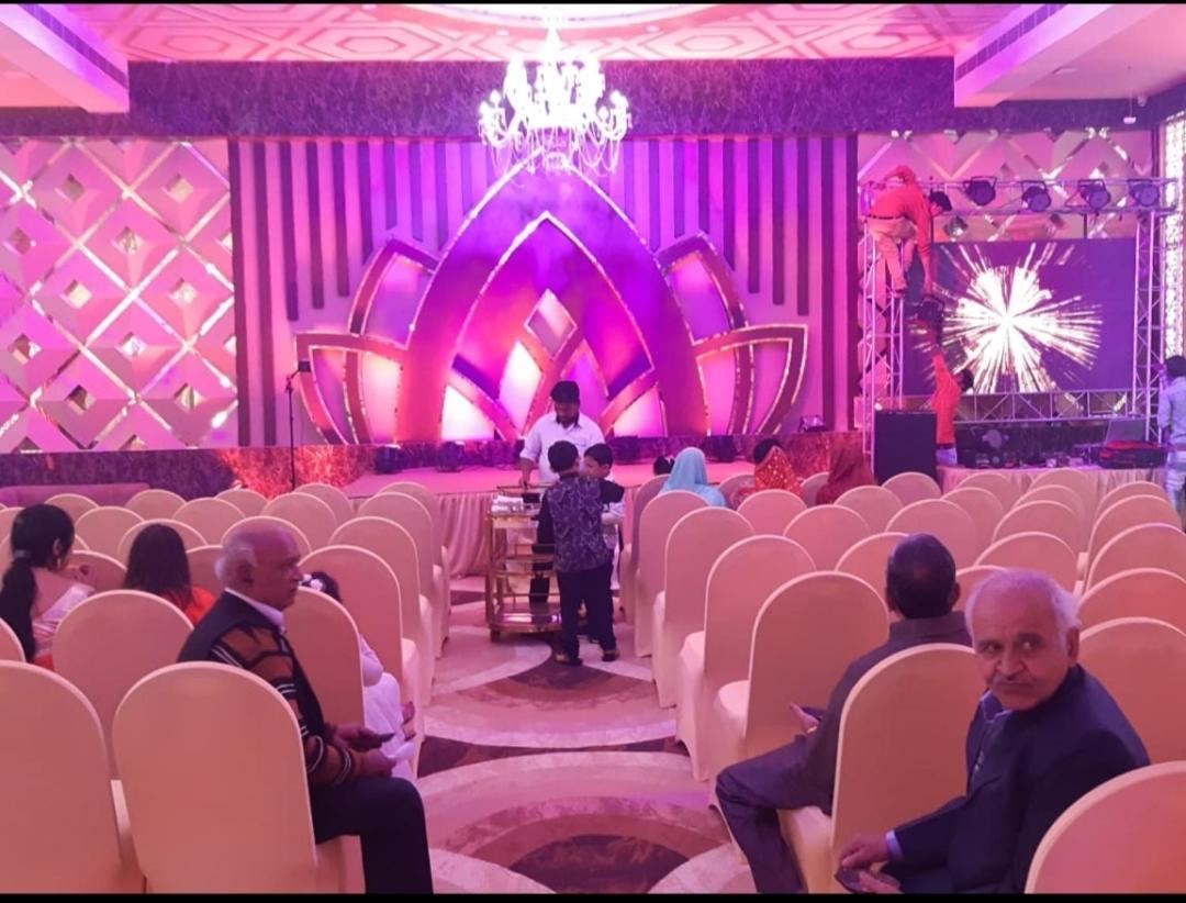 Hotel Sanjay Galaxy,Kanpur Buitenkant foto