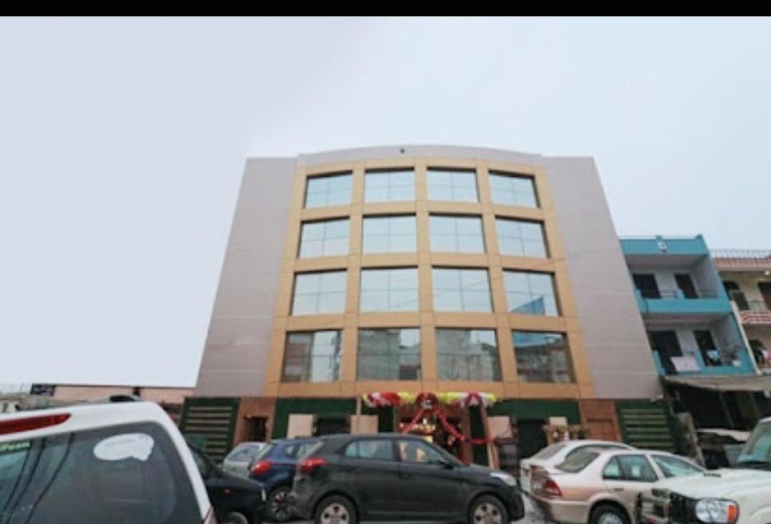 Hotel Sanjay Galaxy,Kanpur Buitenkant foto